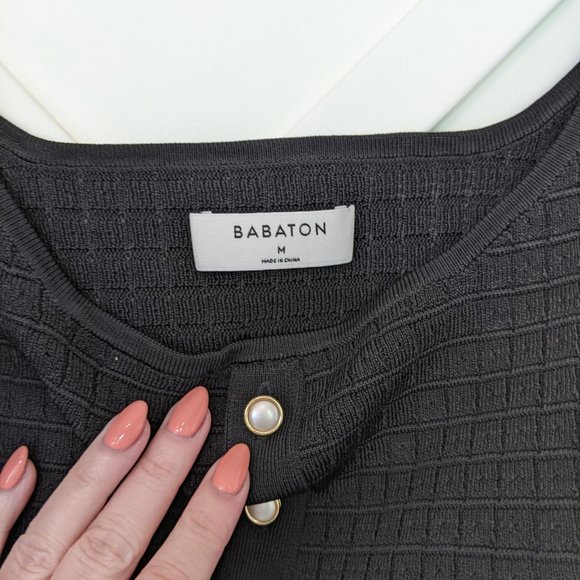 Aritzia Babaton sculpt knit button cropped SOLD - Picture 5 of 8